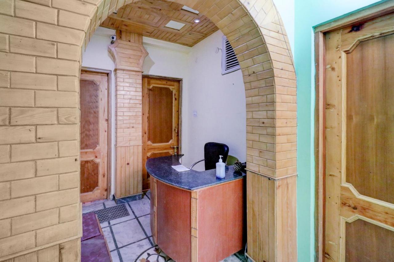 Oyo Hotel C Шимла Екстериор снимка